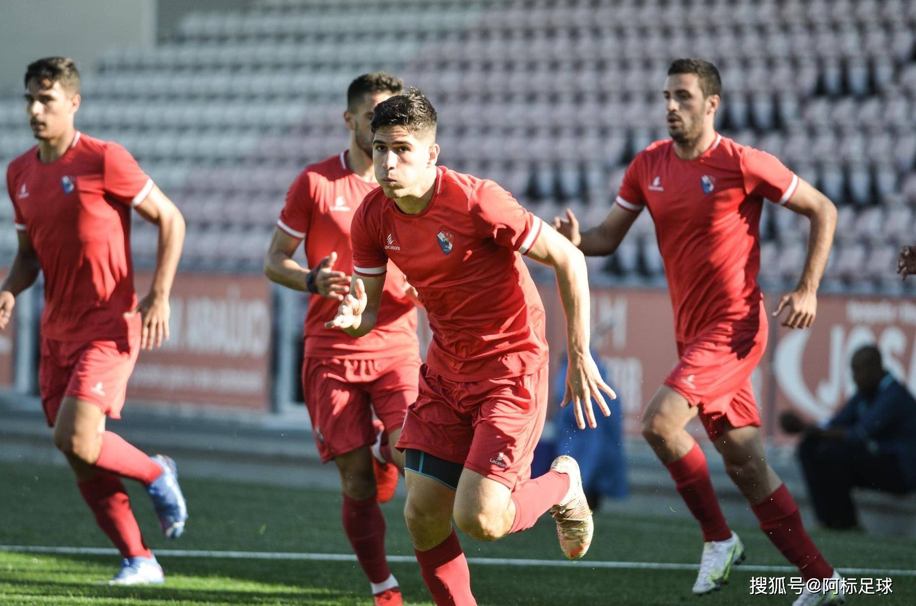 爱体育官方网站-亚特兰大小胜切沃,意甲前四位置坚固无望