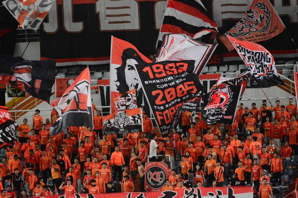 爱体育-国际大赛启幕,球迷热情高涨