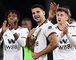 爱体育-水晶宫客场大败,保级防线摇摇欲坠