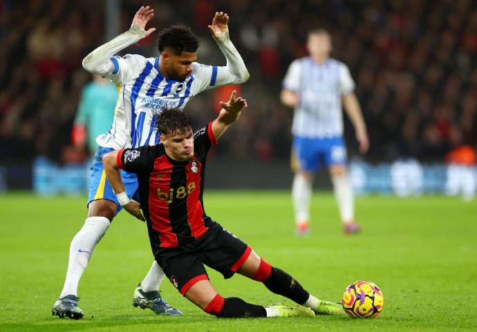 伯恩茅斯主场比分不利,遭遇三连败 伯恩茅斯主场比分不利,遭遇三连败