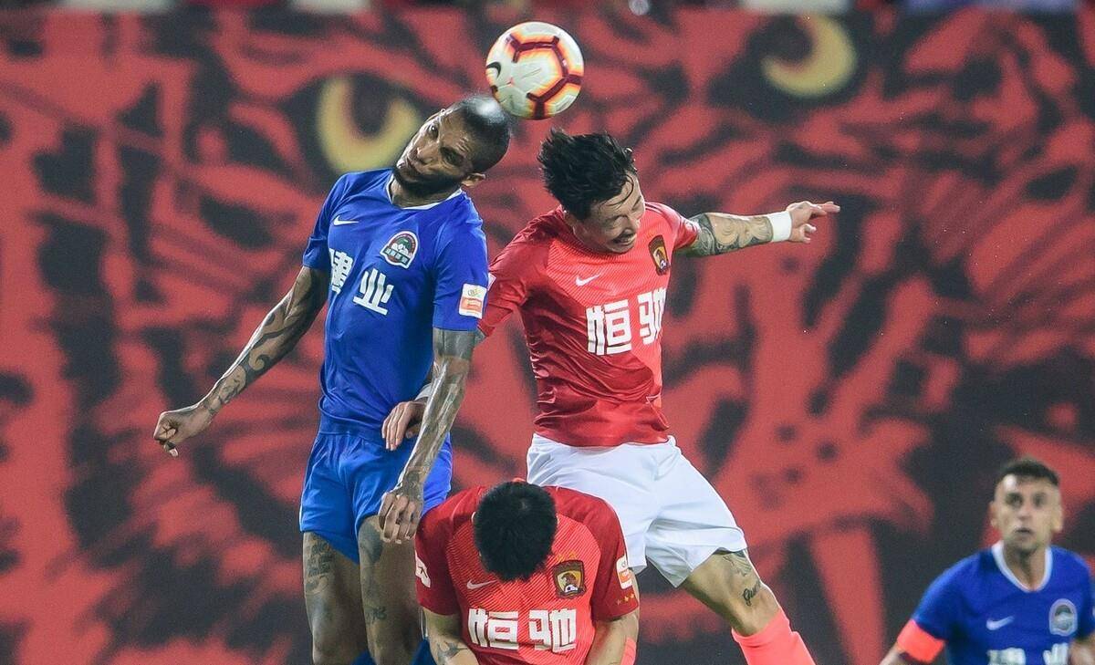 爱体育官方网站-大比分惨败,球队战绩颓势下滑