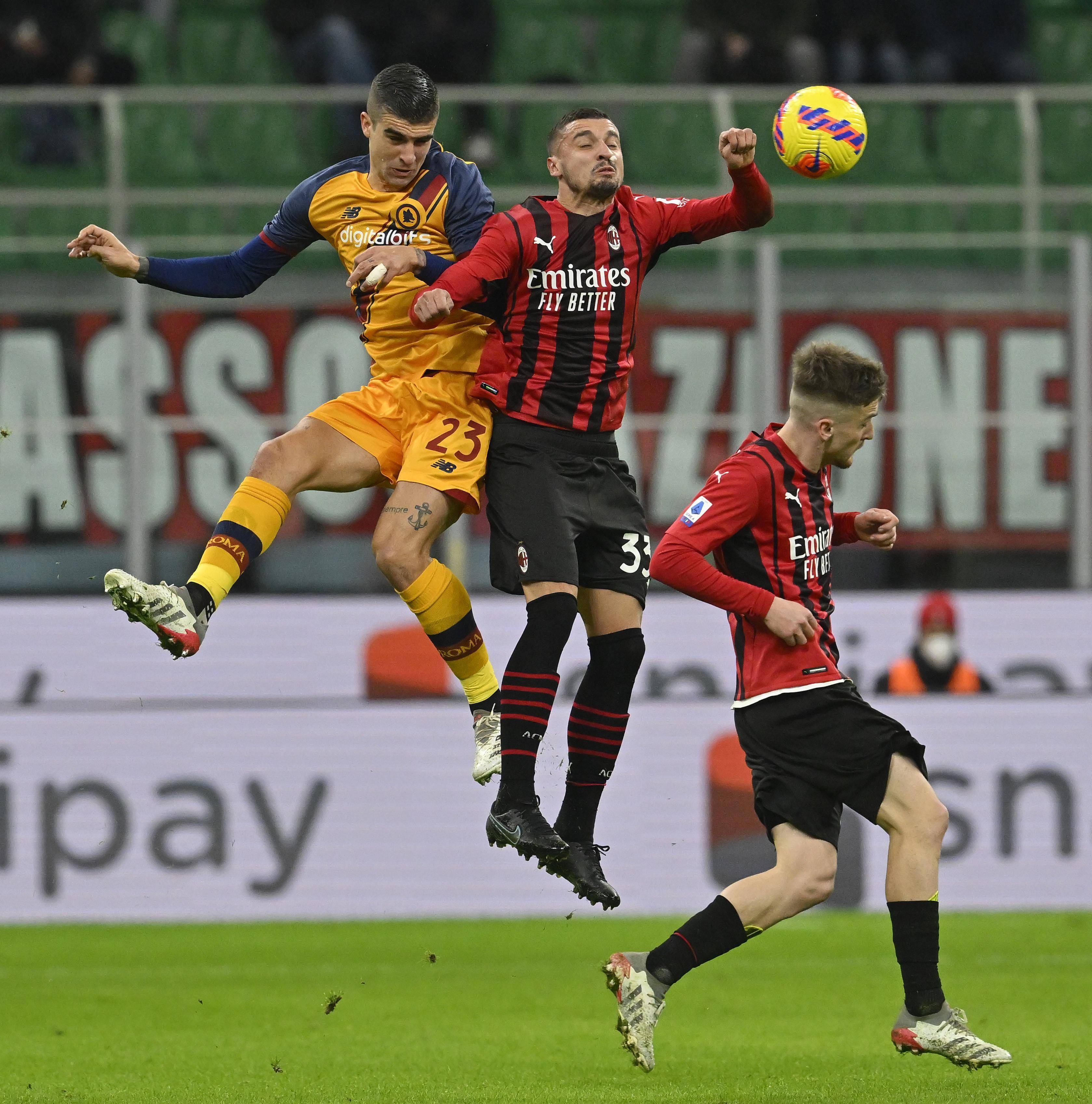 AC米兰主场被罗马逼平,若日尼奥破门救主 AC米兰主场被罗马逼平,若日尼奥破门救主