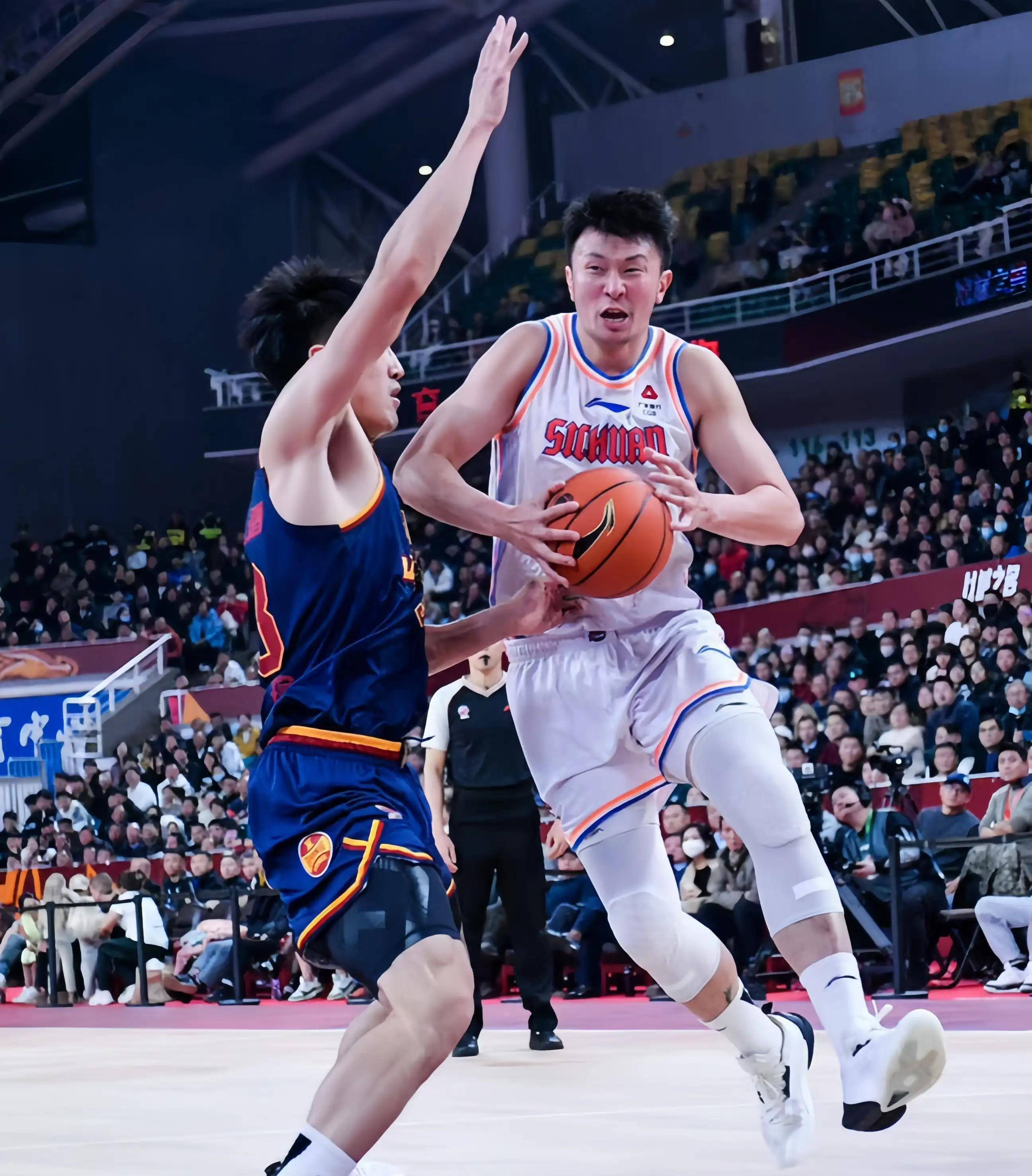 北京男篮客场强势,战胜四川队保持不败 北京男篮客场强势,战胜四川队保持不败