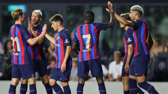 爱体育-巴黎圣日耳曼客场逆转罗马,内马尔罗龙斯梅开二度