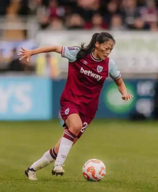 爱体育官方网站-触底反弹，我国女足再次崭露头角