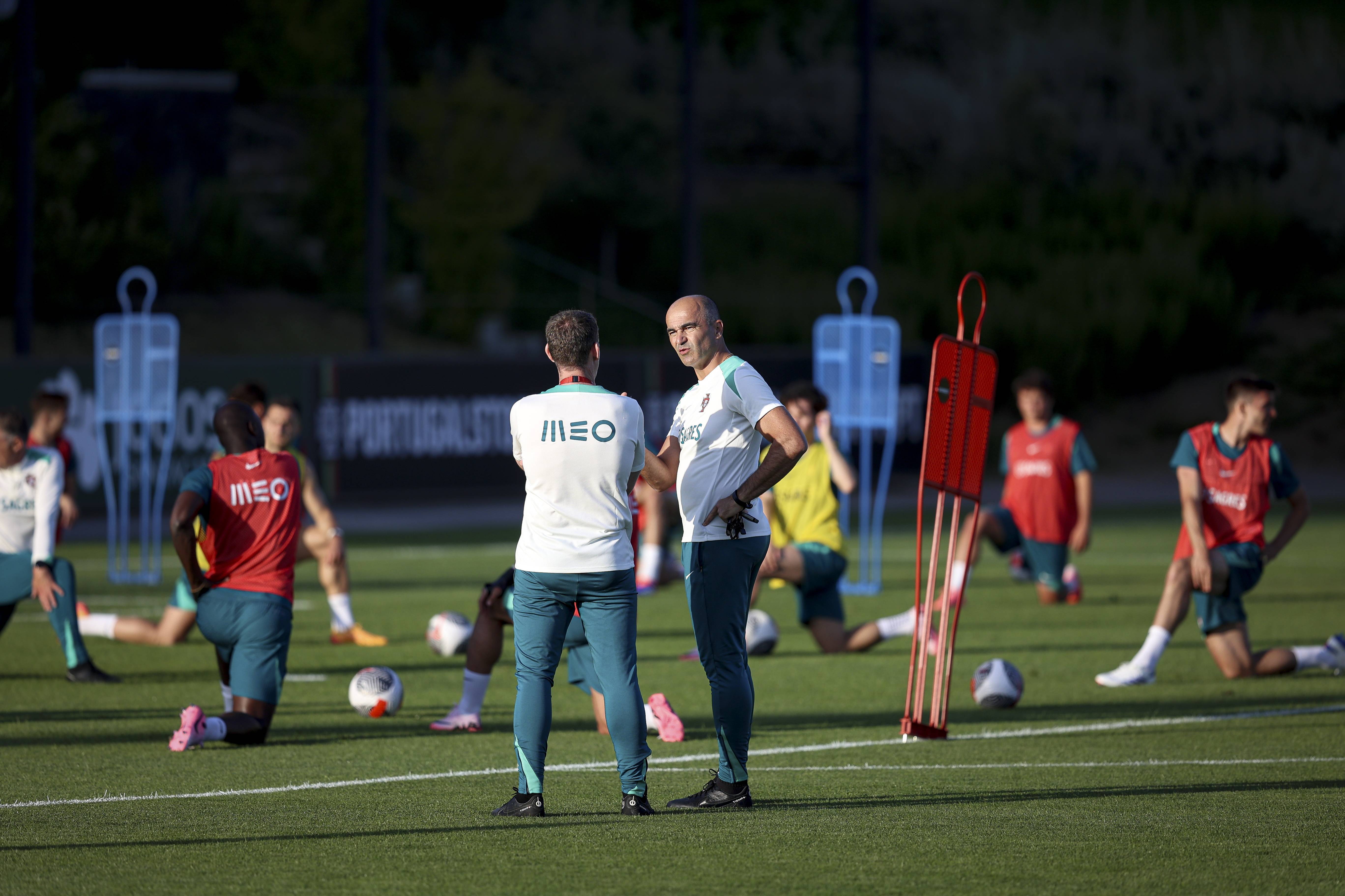 葡萄牙队在场上展现出强大实力 葡萄牙队在场上展现出强大实力
