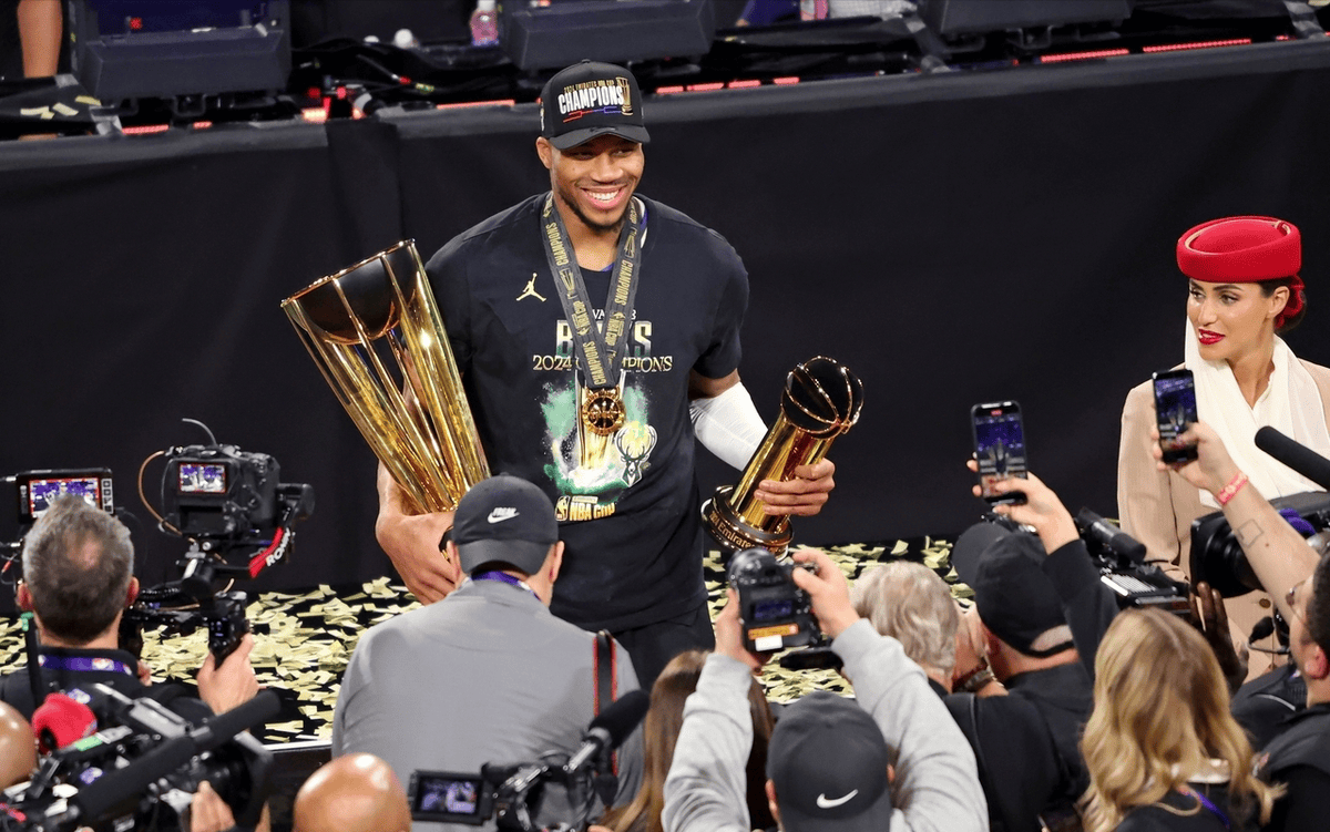 雄鹿取得五连胜,季后赛资格几乎锁定 雄鹿取得五连胜,季后赛资格几乎锁定