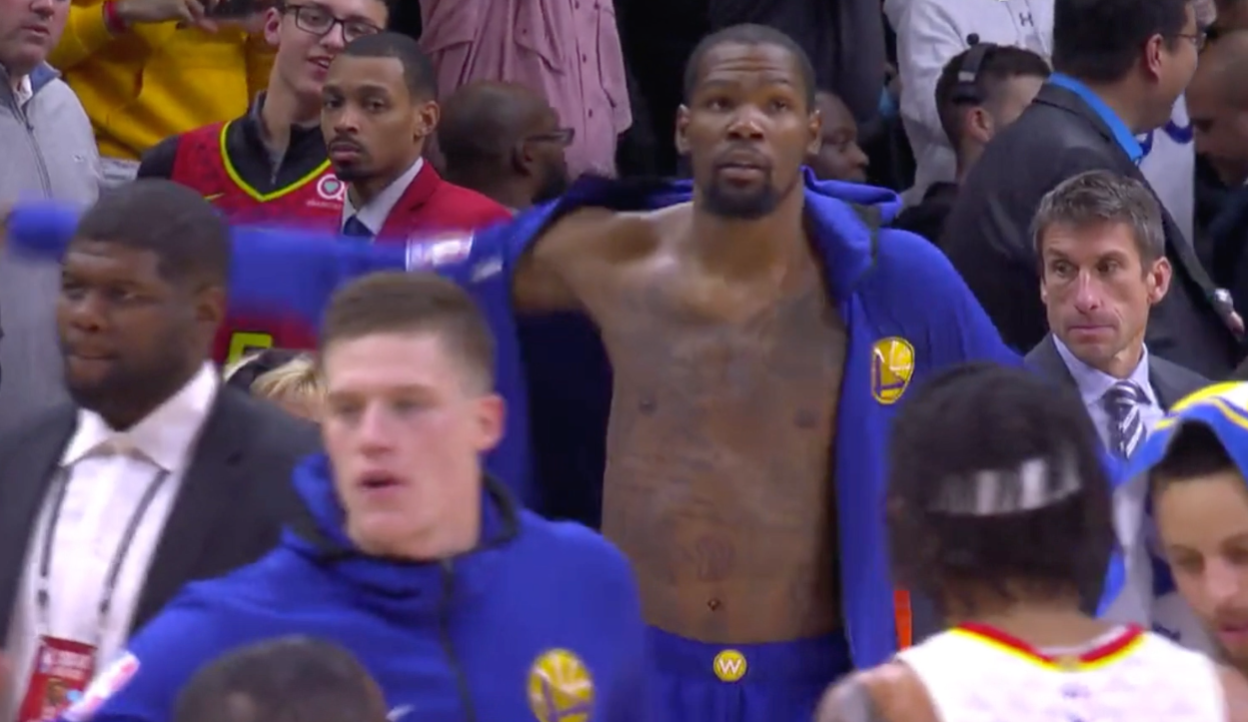 爱体育官网-步行者球员赛场受伤,恢复时间未定