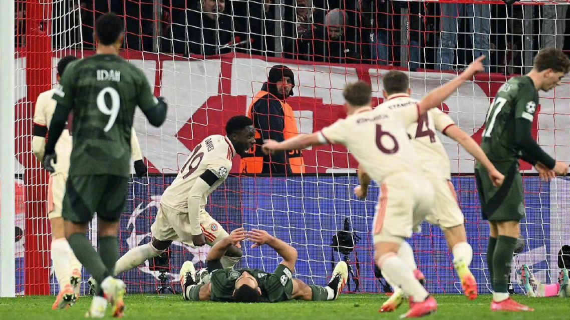 精彩进球连连,球迷沸腾不已 精彩进球连连,球迷沸腾不已