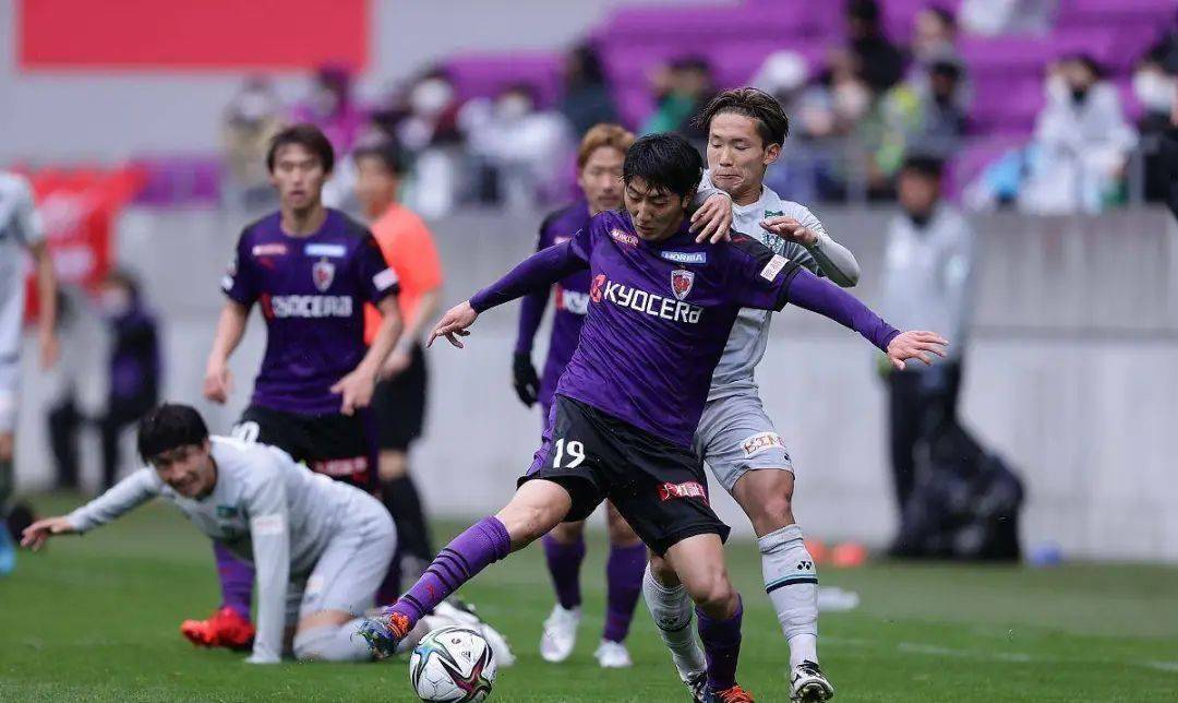 爱体育-欧预赛绿茵大战,惊心动魄谁主沉浮