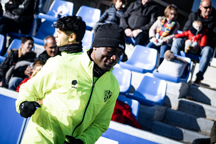 韦斯卡队备战欧洲联赛,精锐备战 韦斯卡队备战欧洲联赛,精锐备战