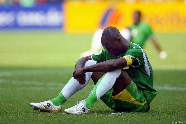 爱体育官网-贝内文托主帅下课,球队状态低迷难挽救