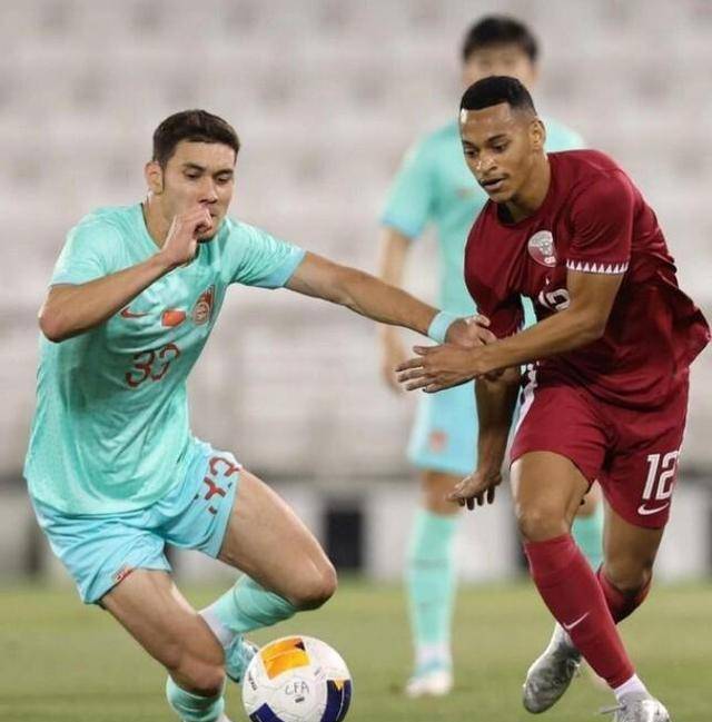 爱体育官方网站-欧洲杯热门球队遭遇惨败,备受质疑