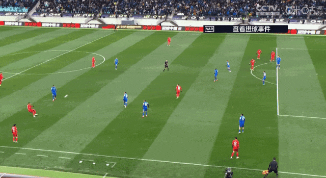 青岛黄海客场逆转,击败上海申花取三分 青岛黄海客场逆转,击败上海申花取三分