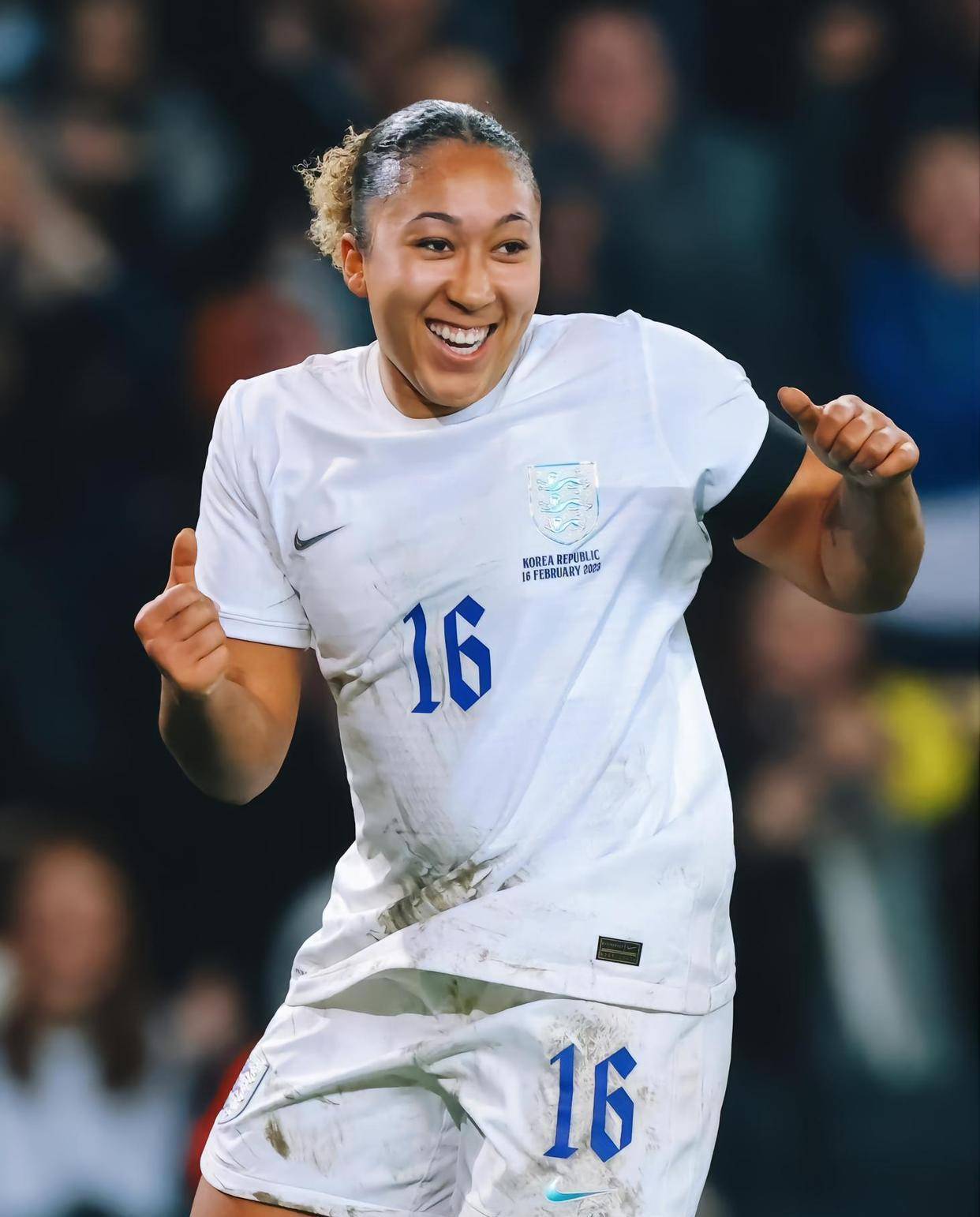 爱体育官方网站-捷克女足队备战友谊赛,目标争取优势