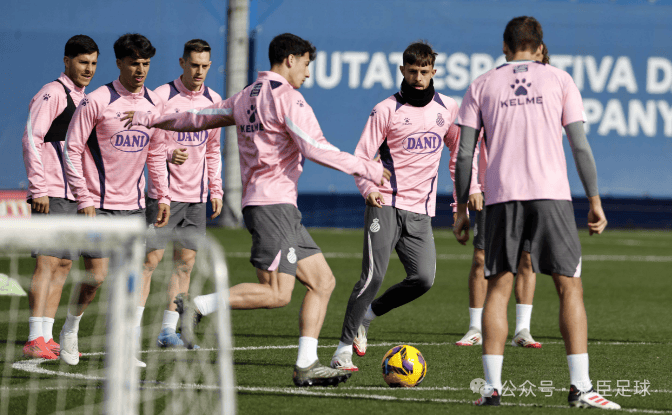 比利亚雷亚尔主场艰难获胜,重夺前四席位 比利亚雷亚尔主场艰难获胜,重夺前四席位