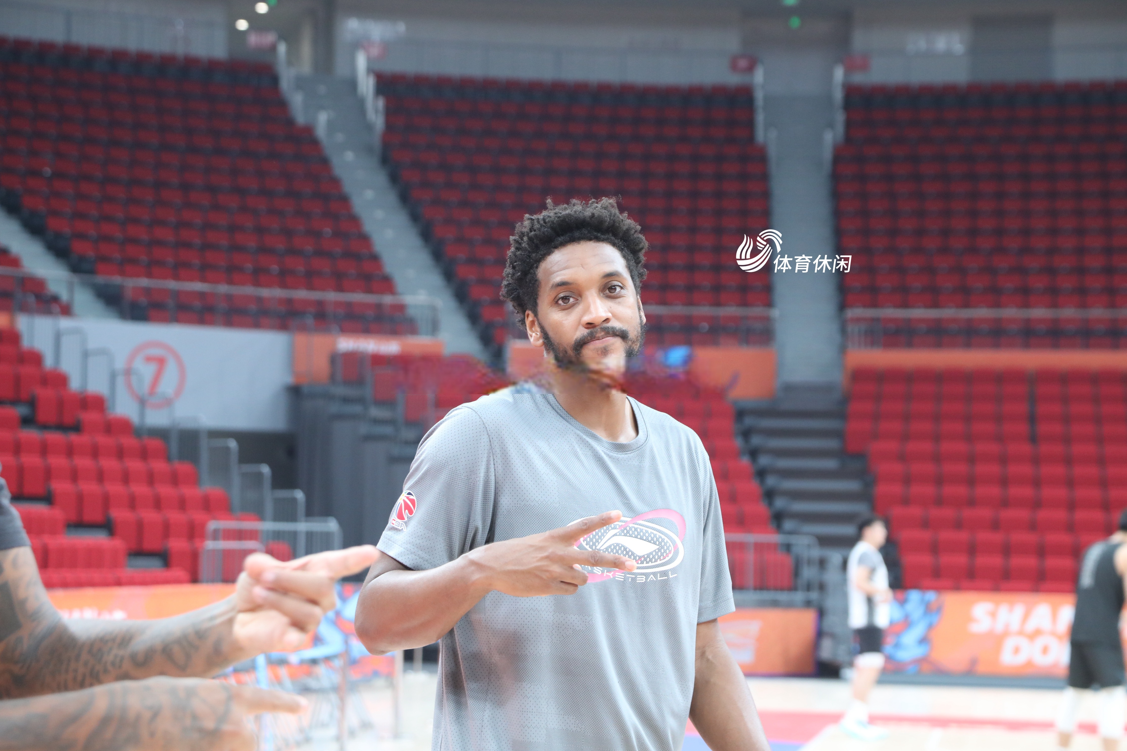 爱体育官网-高水平对决即将上演,球员备战积极