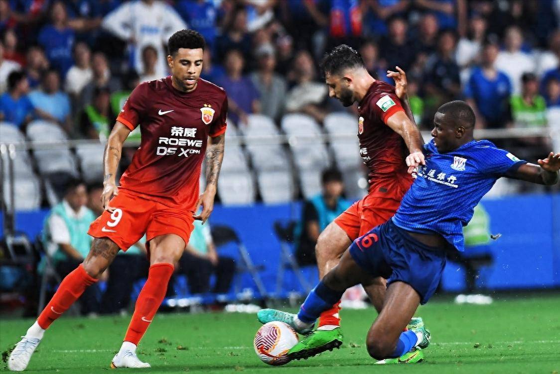 富德主场战平申花,深陷保级压力之中 富德主场战平申花,深陷保级压力之中