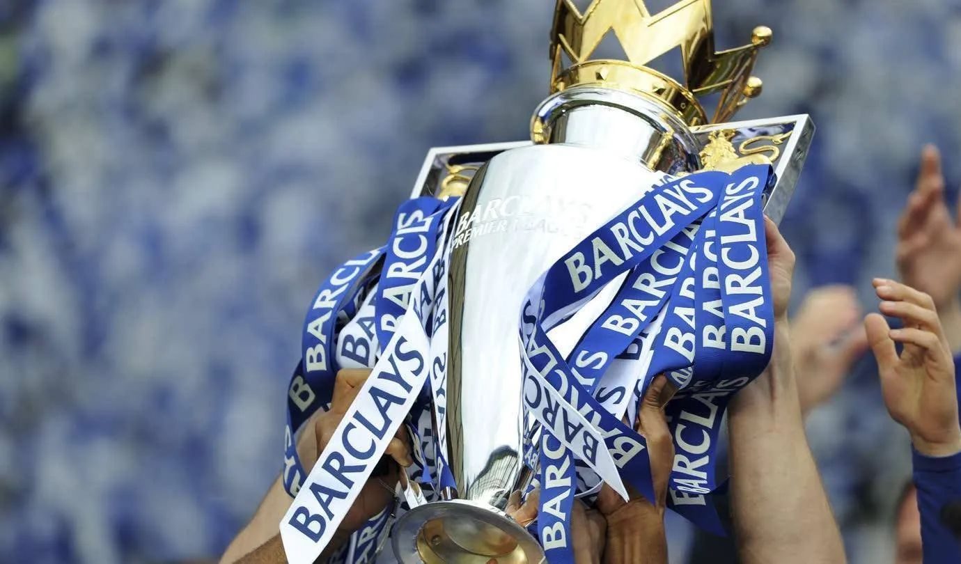 英格兰超级联赛冠军争夺激烈急转直下 英格兰超级联赛冠军争夺激烈急转直下