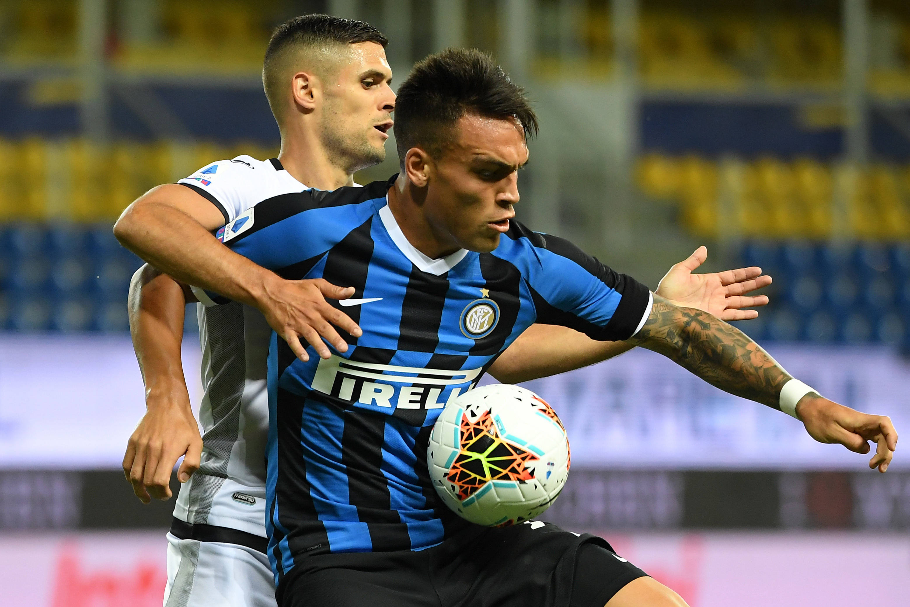 罗马遭遇连败,球队陷入低谷 罗马遭遇连败,球队陷入低谷