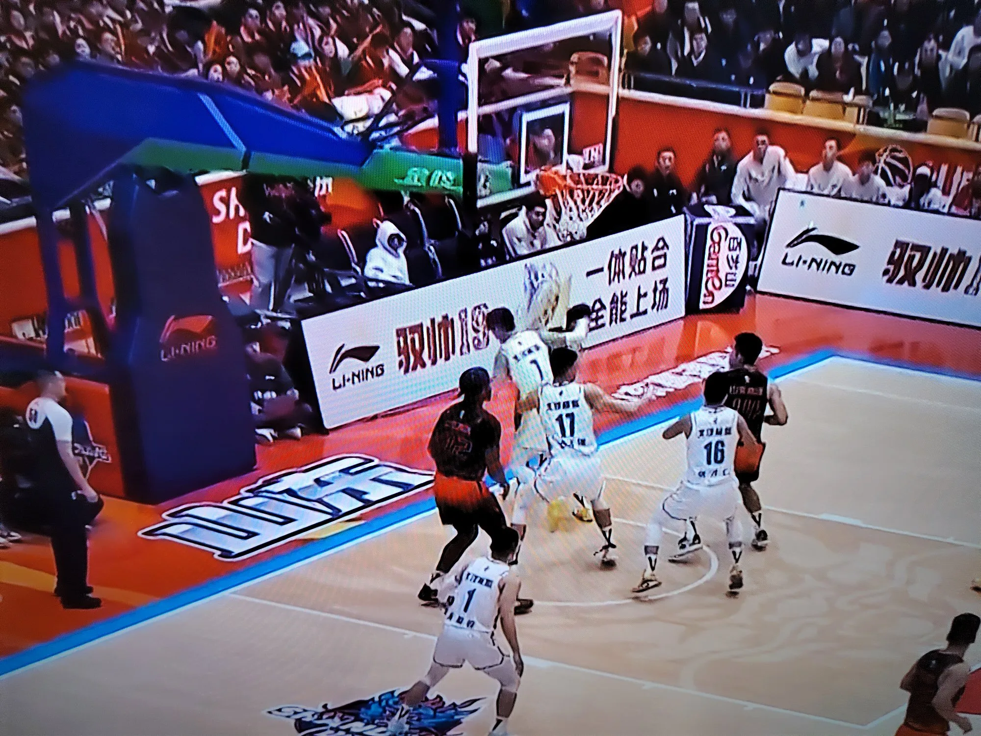 陕西队客场不敌广东,球员表现令人关注 陕西队客场不敌广东,球员表现令人关注