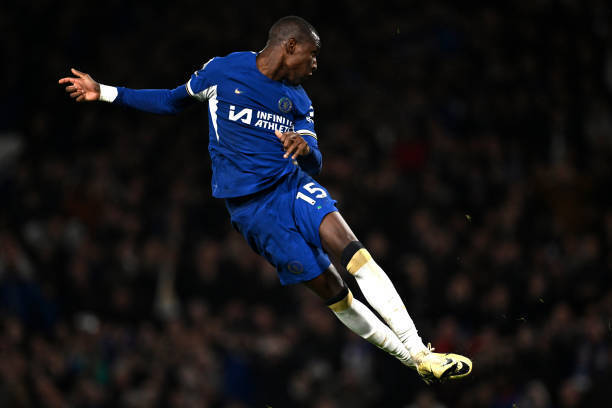 切尔西核心中场状态神勇,连续掏空十几脚定位球 切尔西核心中场状态神勇,连续掏空十几脚定位球