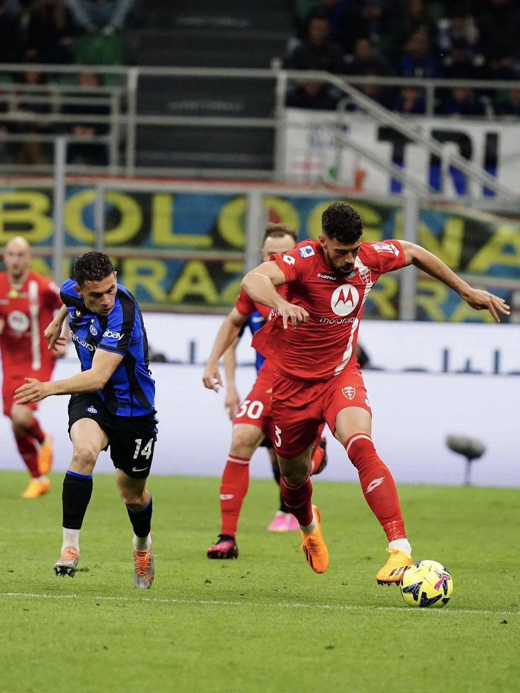 雷恩队通过精彩表现,成功战胜对手 雷恩队通过精彩表现,成功战胜对手