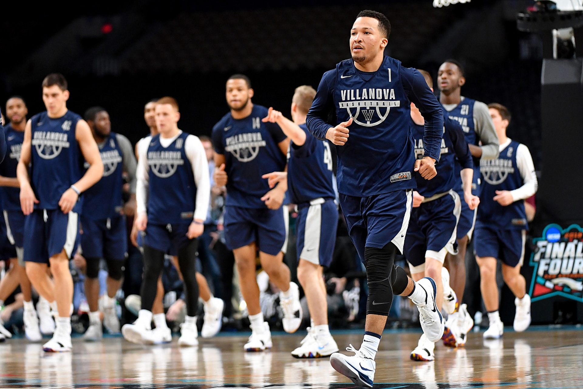 雷霆大胜魔术,西蒙斯高效砍下24分 雷霆大胜魔术,西蒙斯高效砍下24分