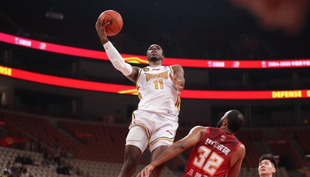 大马尔的逆袭之旅:客场大胜,继续领跑积分榜 大马尔的逆袭之旅:客场大胜,继续领跑积分榜