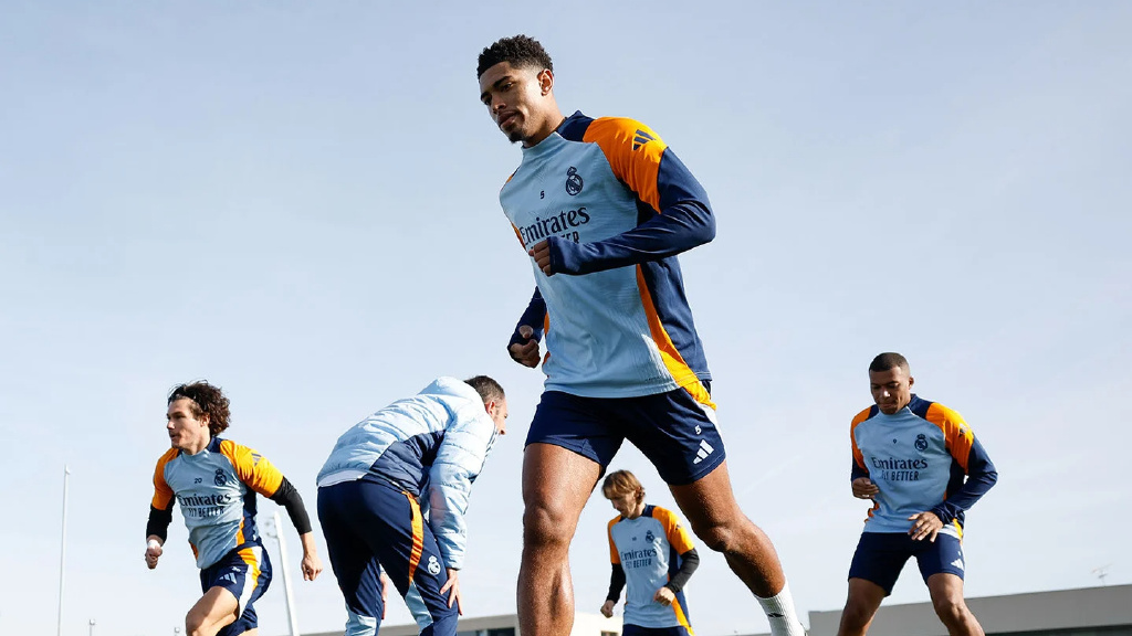 爱体育官网-竞赛日程紧密，球队备战焦虑