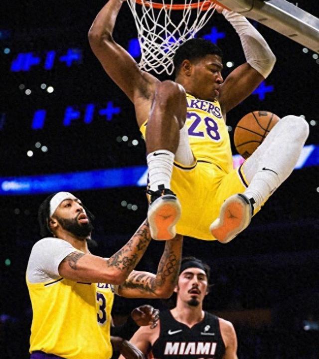 精彩篮球对决引起了全球瞩目 精彩篮球对决引起了全球瞩目