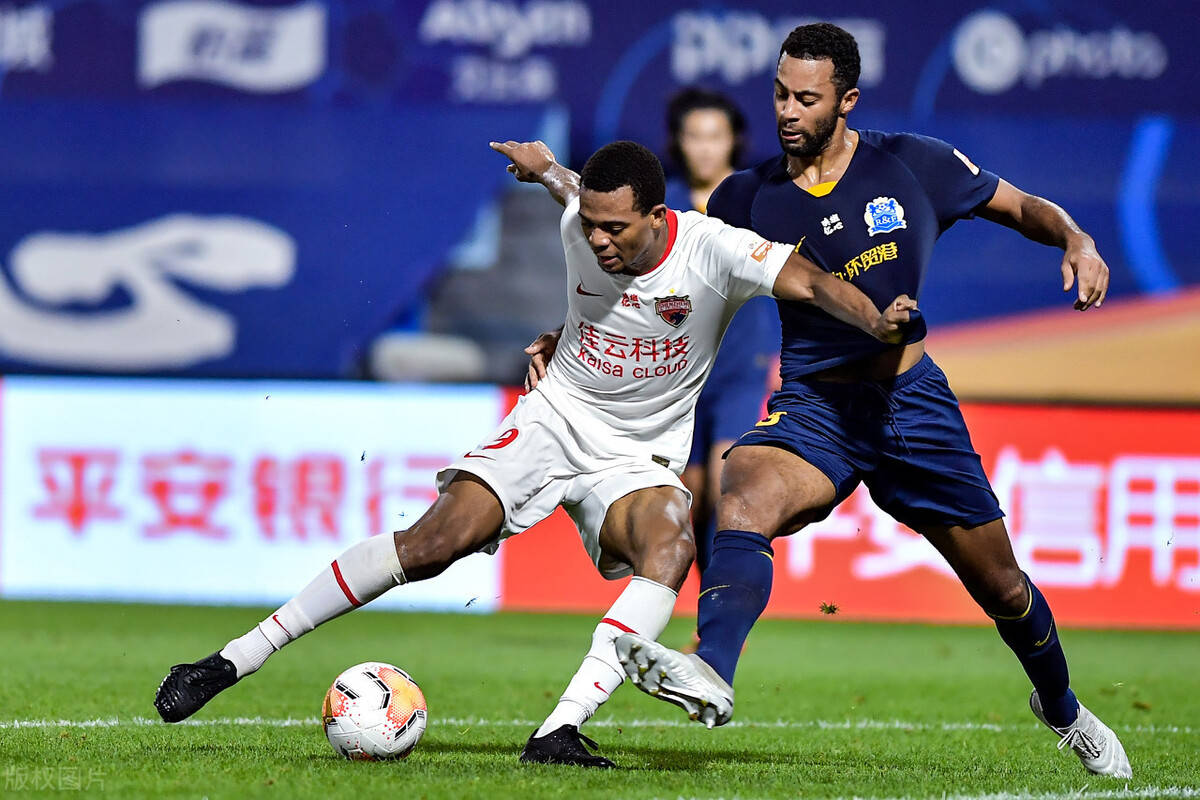 富力客场1-2负于重庆,遭遇五连败 富力客场1-2负于重庆,遭遇五连败