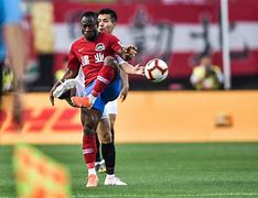 上港战建业:豪取客场三分,士气高昂豪胆赢球 上港战建业:豪取客场三分,士气高昂豪胆赢球