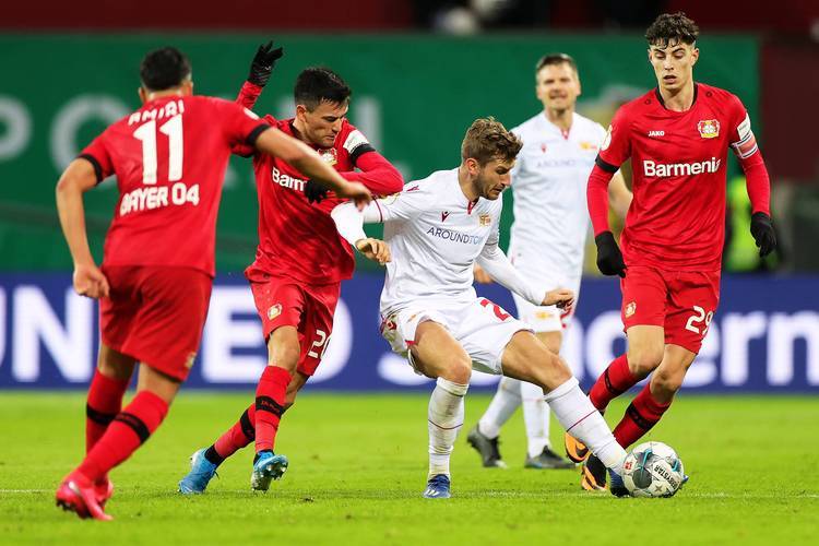 佛罗伦萨客场击败切沃，稳住局势