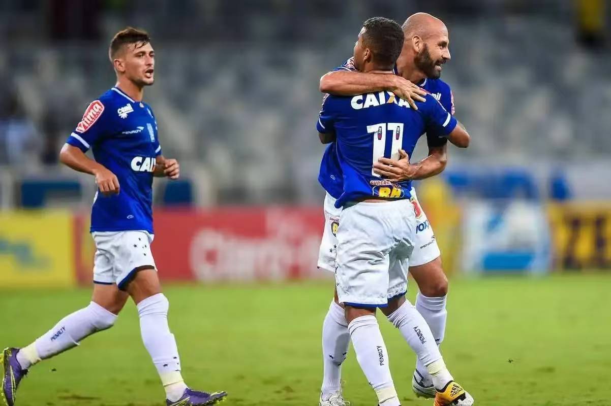 RB莱比锡主场不敌强敌,缘何德甲排名下滑 RB莱比锡主场不敌强敌,缘何德甲排名下滑