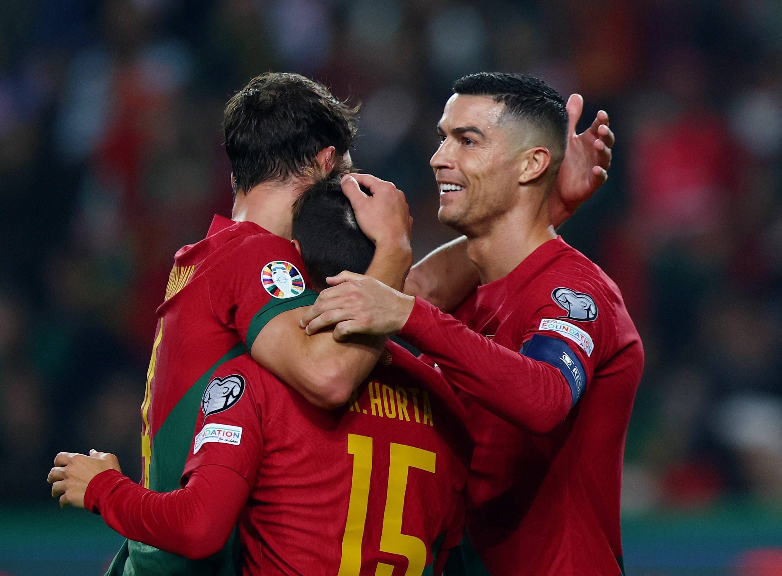 爱体育-尽显胜希!葡萄牙队团结一心锁定晋级资格