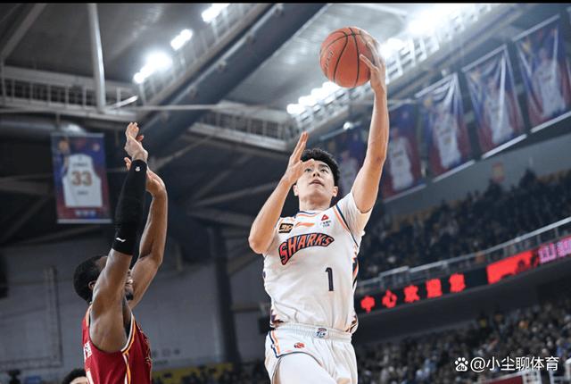 贵州队斗志昂扬,备战上海男篮一役 贵州队斗志昂扬,备战上海男篮一役