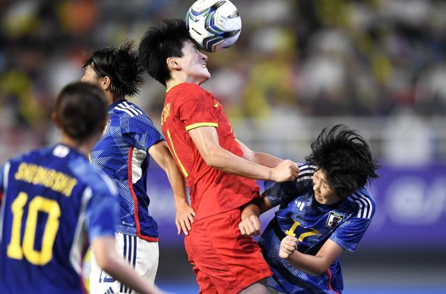 爱体育官方网站-中国女足不懈努力仍未获胜,困境重现球队