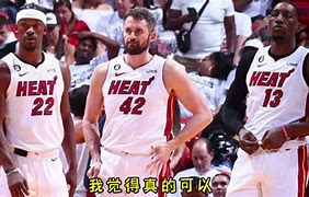 爱体育官方网站-热火赢球全靠团队努力,球队主教练遗作鼓励全员齐心合力