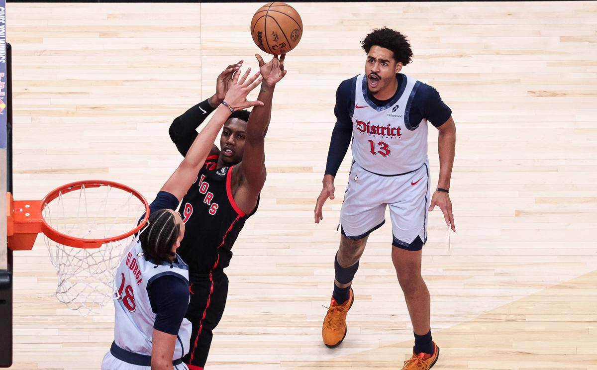 猛龙主场战胜奇才,取得关键胜利 猛龙主场战胜奇才,取得关键胜利