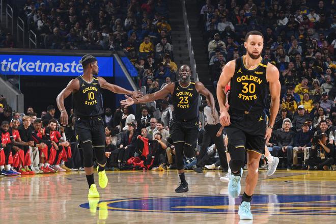 爱体育官方网站-勇士惨败猛龙遭终结五连胜,库里无奈伤退