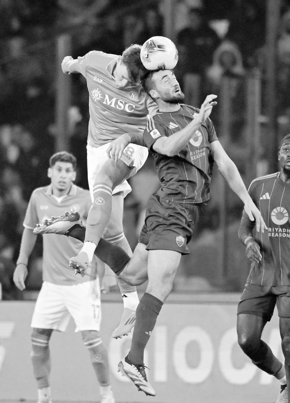 那不勒斯大胜晋级欧洲联赛半决赛 那不勒斯大胜晋级欧洲联赛半决赛