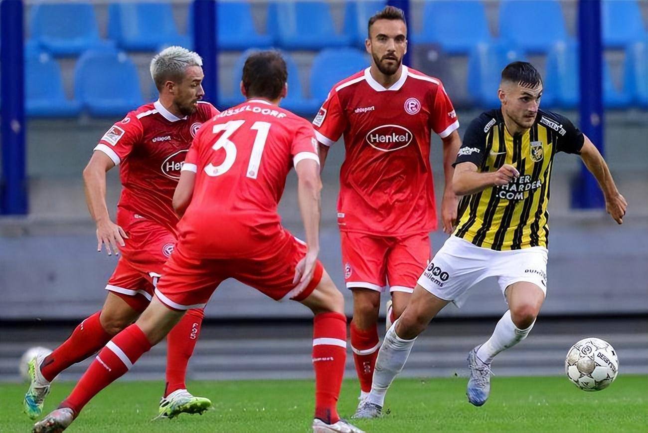 斯图加特战胜法兰克福,奠定实力中立足德国足坛 斯图加特战胜法兰克福,奠定实力中立足德国足坛