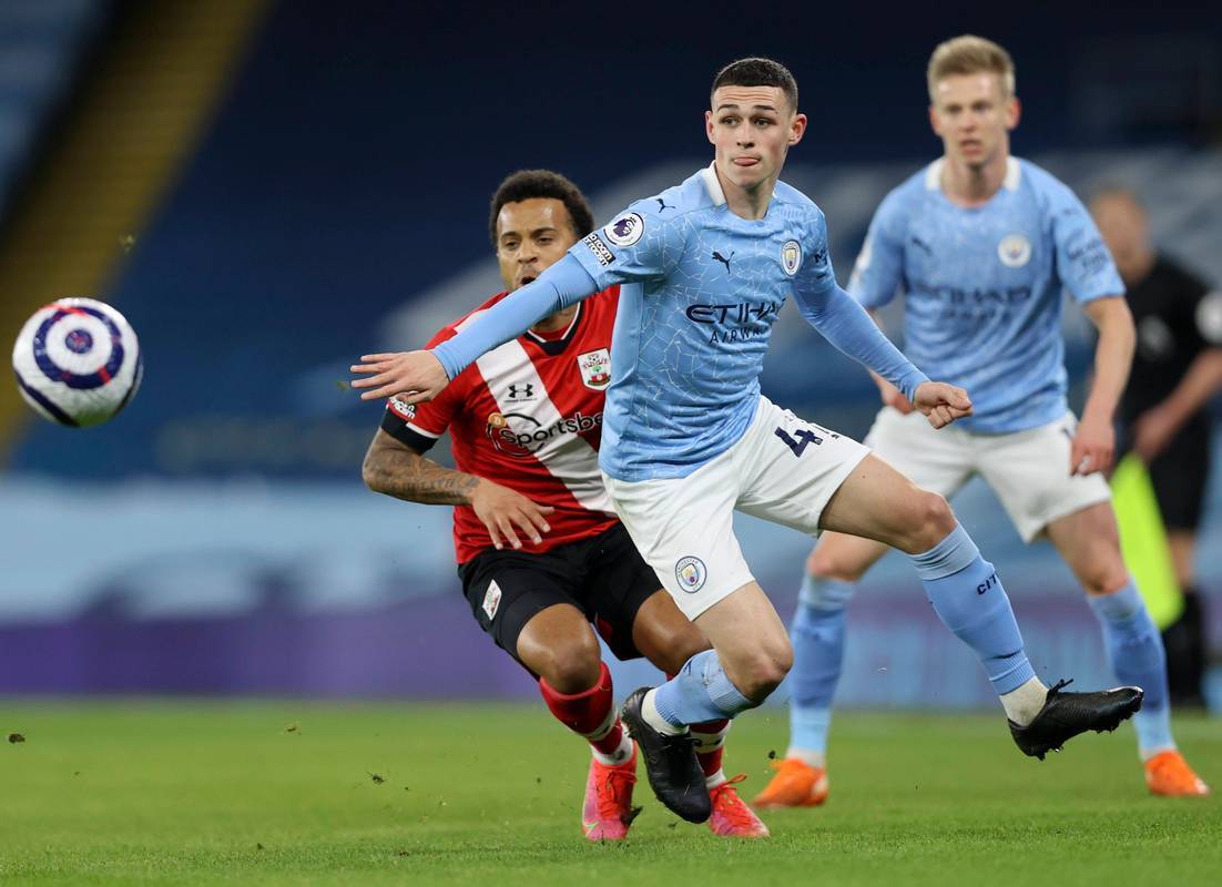 足球大战即将伊始:胜负难料双方实力均衡 足球大战即将伊始:胜负难料双方实力均衡