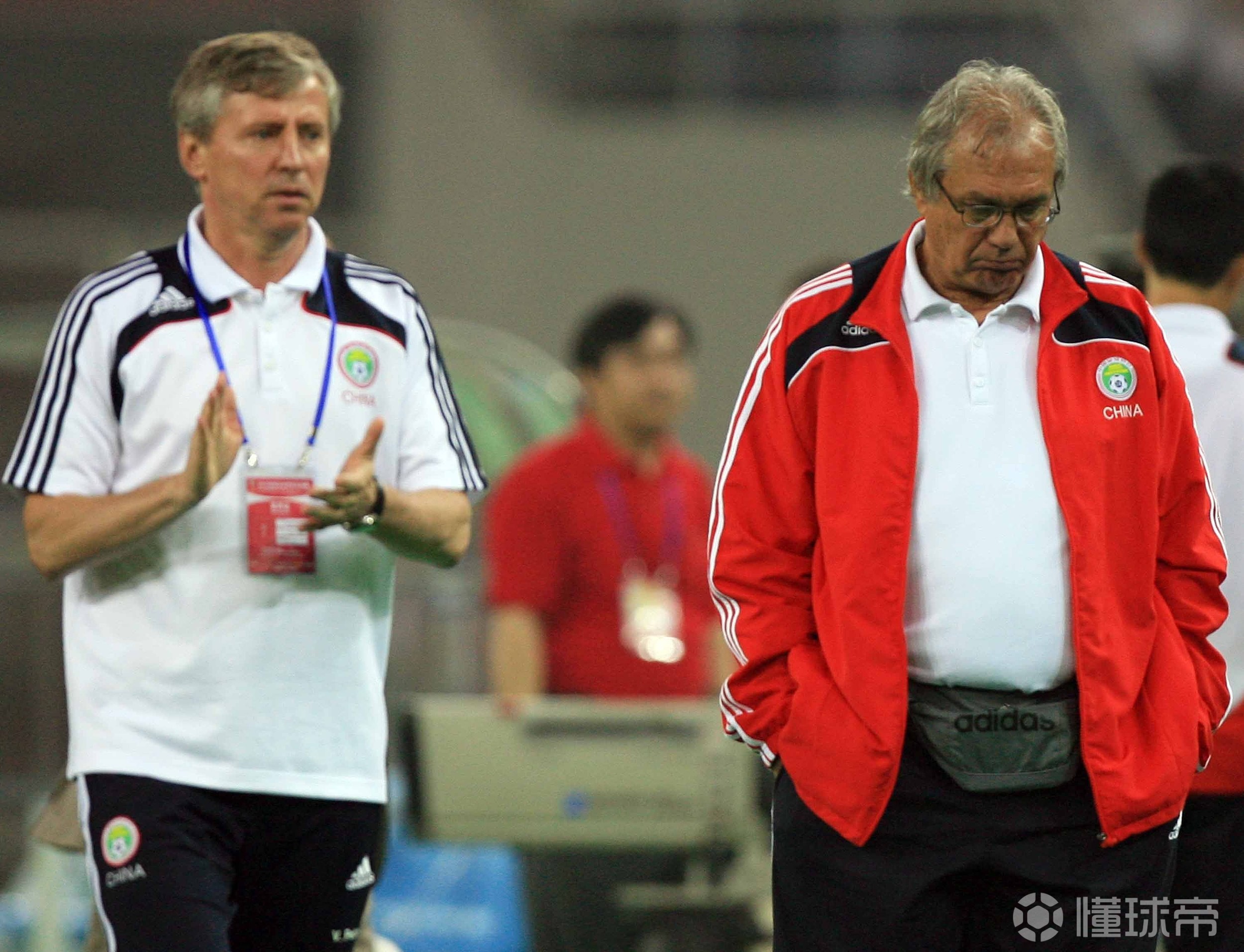 开拓者主帅宣布离职,球队陷入混乱 开拓者主帅宣布离职,球队陷入混乱