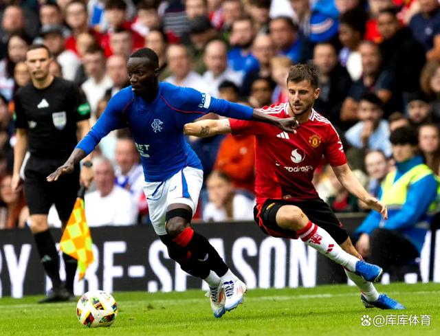 爱体育官方网站-紧张激烈的比赛中，一支实力相当的球队战成了平局