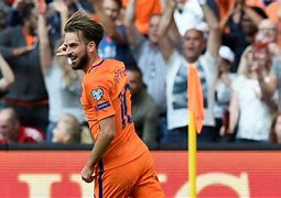 安斯特主场大败,降级形势日益严峻 安斯特主场大败,降级形势日益严峻