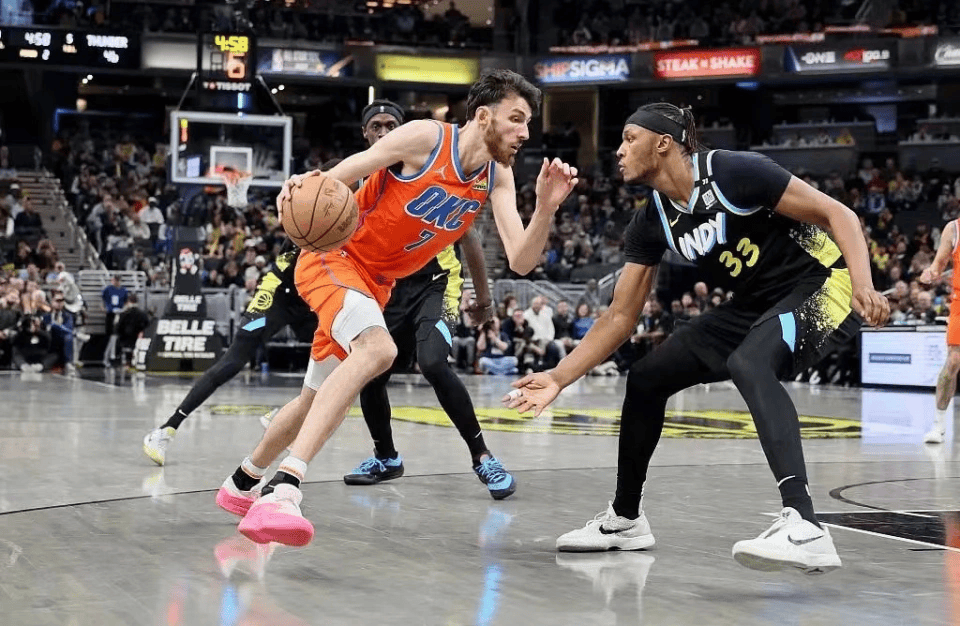 雄鹿队的团队配合达到了新高度 雄鹿队的团队配合达到了新高度