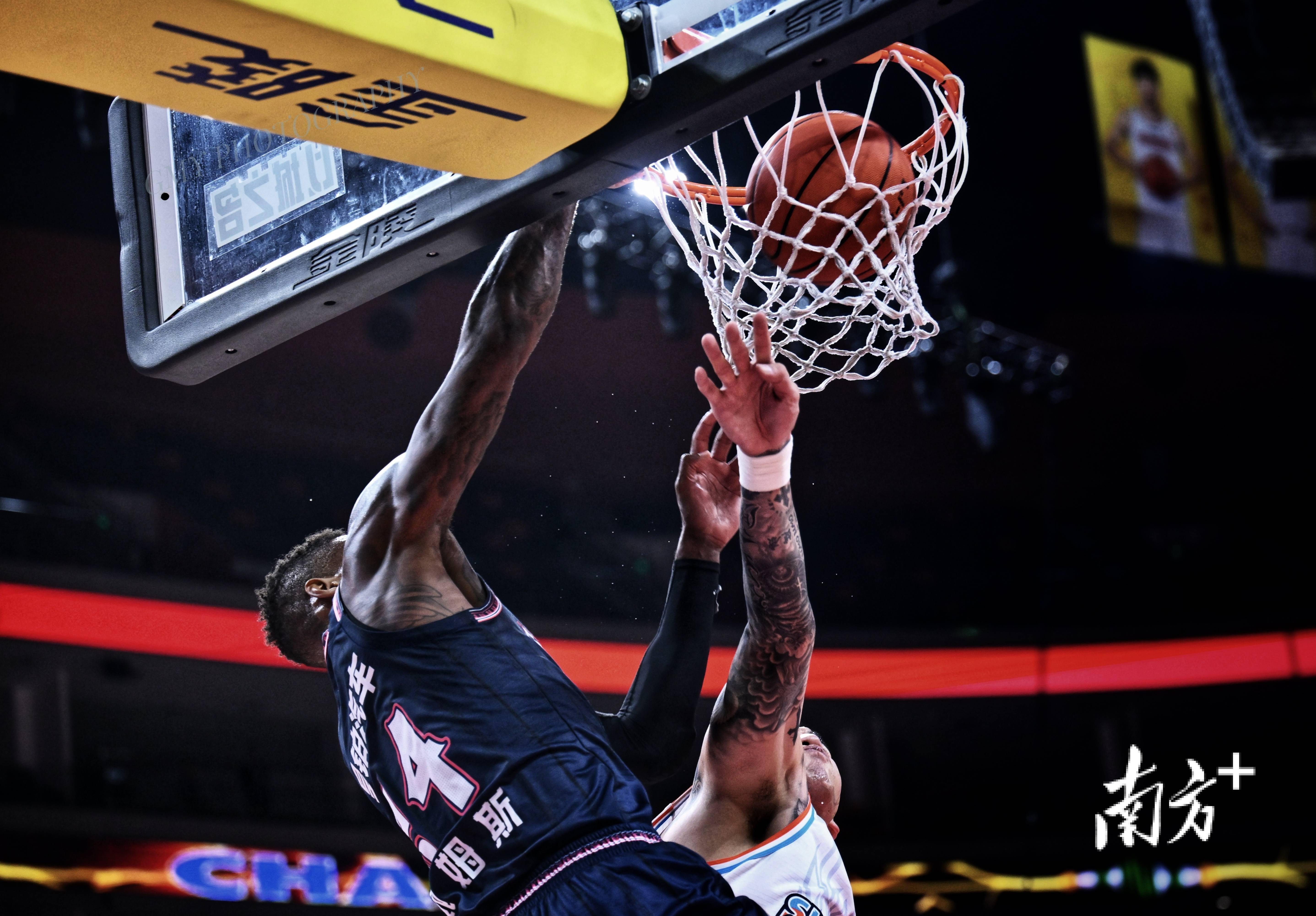 东莞主场大胜,球员状态神勇 东莞主场大胜,球员状态神勇