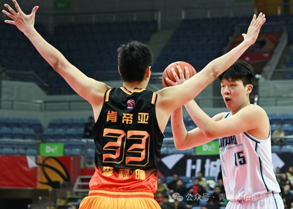 爱体育官方网站-青岛男篮客场取胜,豪取关键的胜利